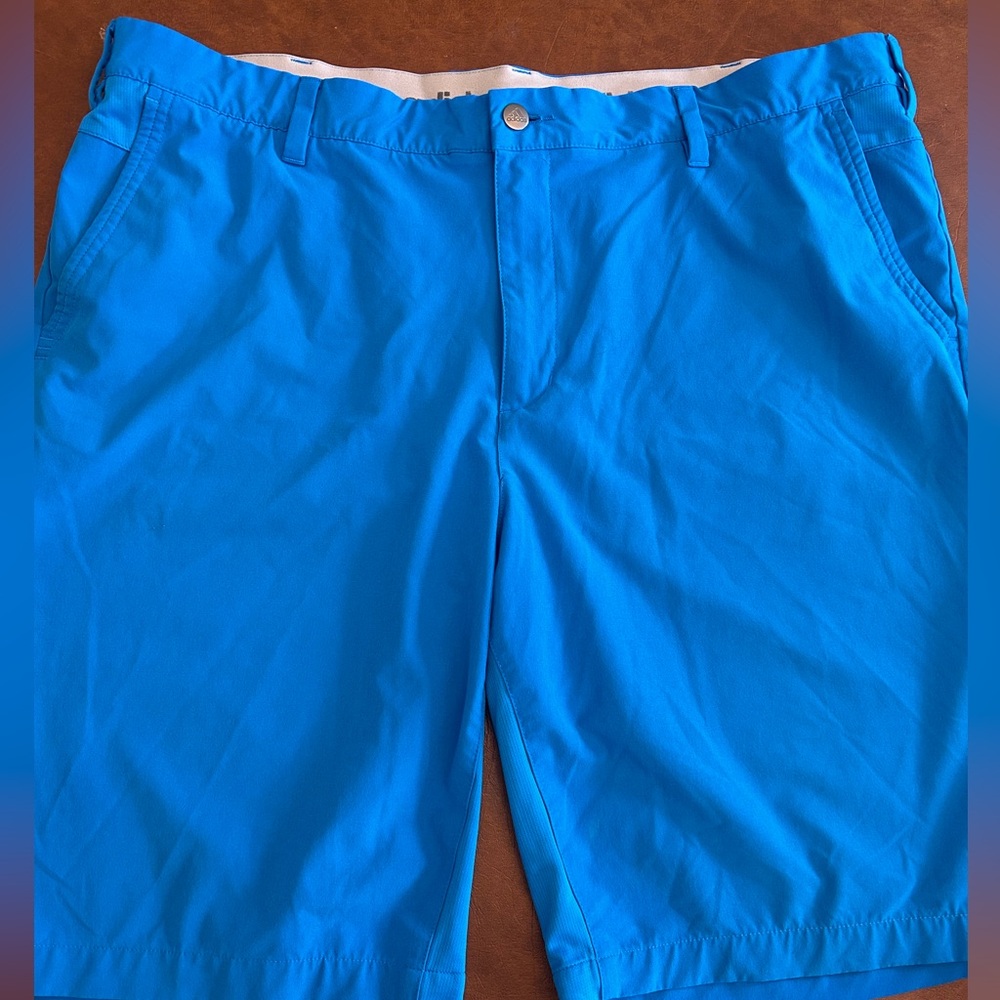 Adidas Golf Men's Blue flat front Shorts 40W - 10.5" inseam